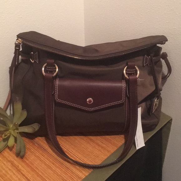 Dooney & Bourke Handbags - 🐿 Dooney Smith Bag in T’Moro Brown NWT 🐿